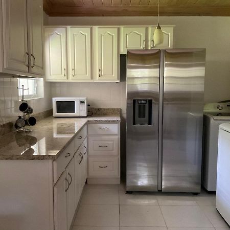 Sapphire Garden Townhouses ジョージ・タウン エクステリア 写真