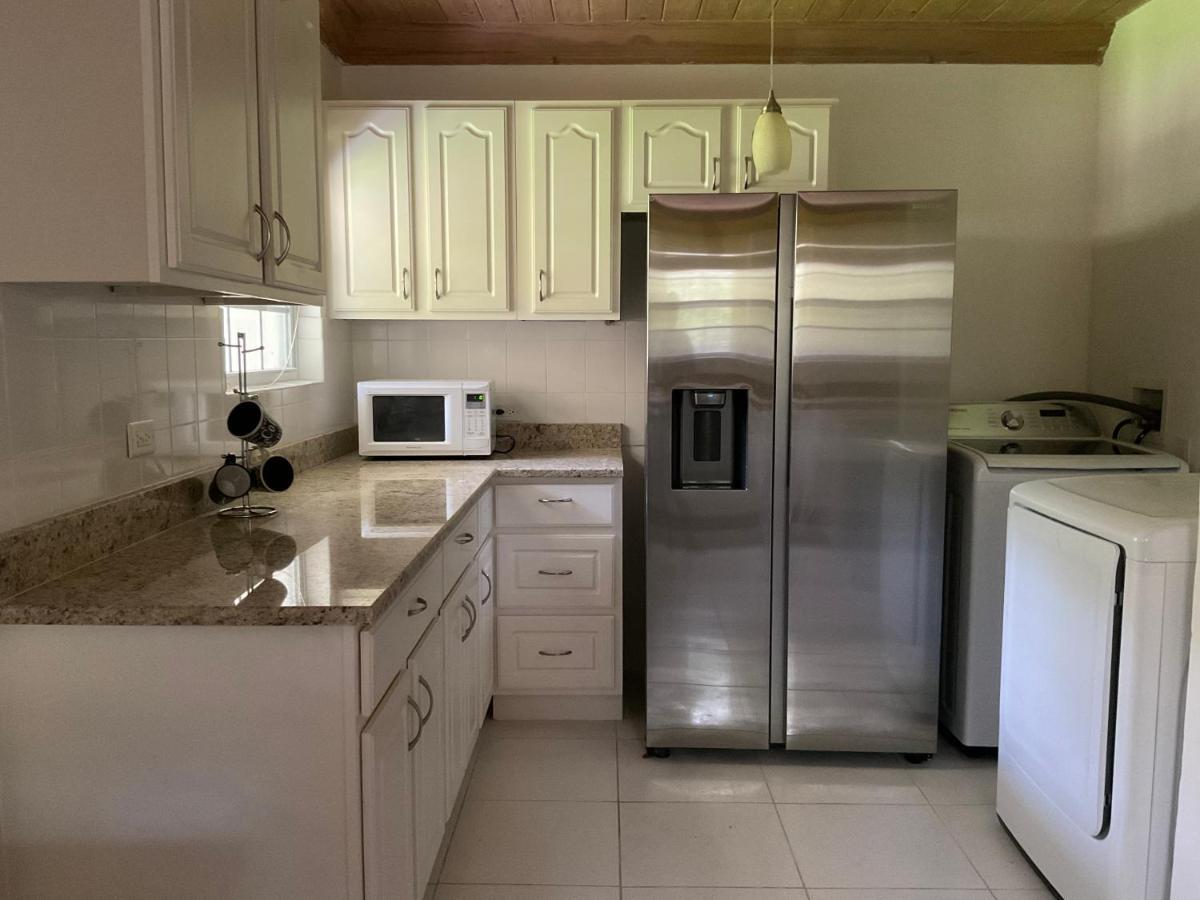 Sapphire Garden Townhouses ジョージ・タウン エクステリア 写真
